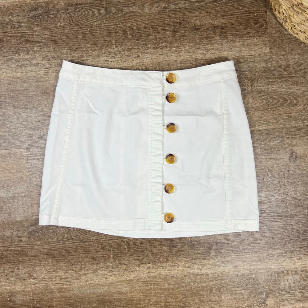 Free People little daisies mini skirt size 12 white mini skirt